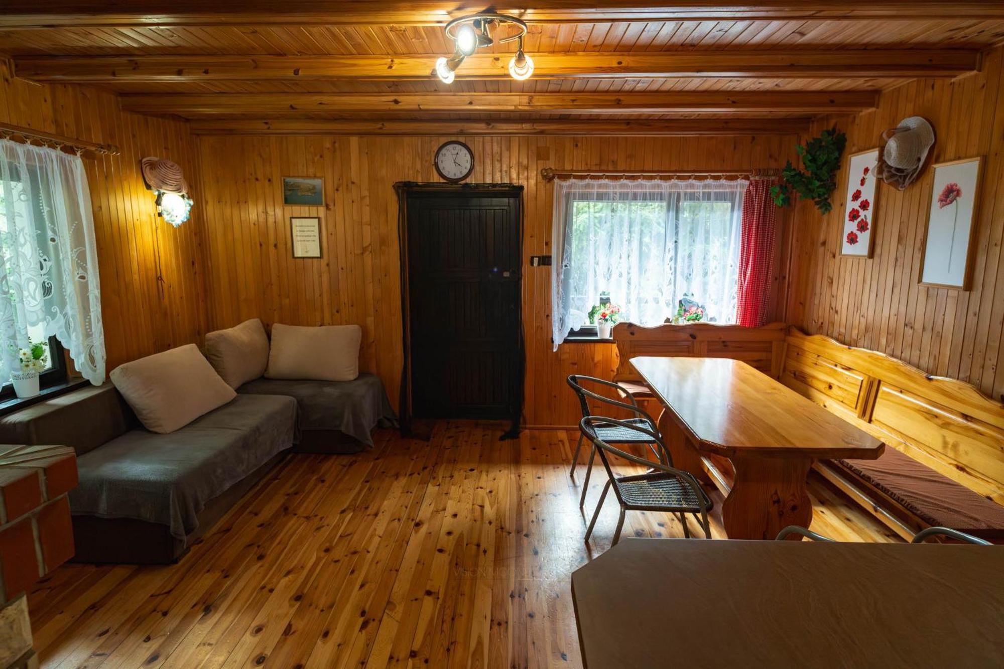 Domek Nad Jeziorem Kretowiny Bagian luar foto