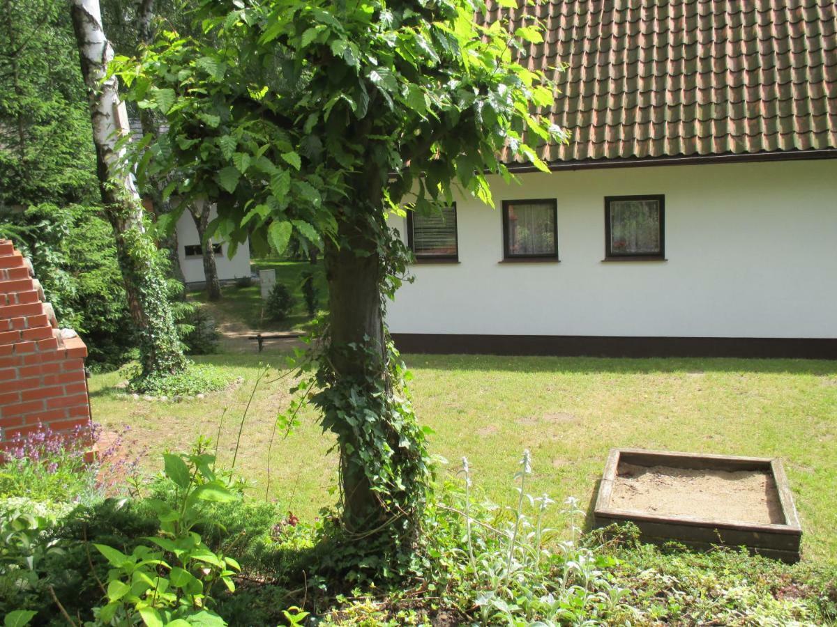 Domek Nad Jeziorem Kretowiny Bagian luar foto